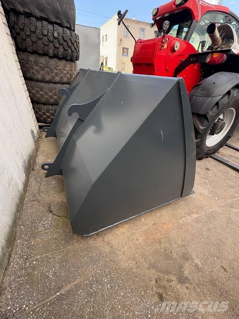 Manitou MLT Autres équipements de chargement et de levage