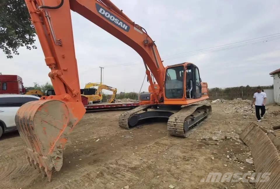 Doosan DX300LC Pelle sur chenilles