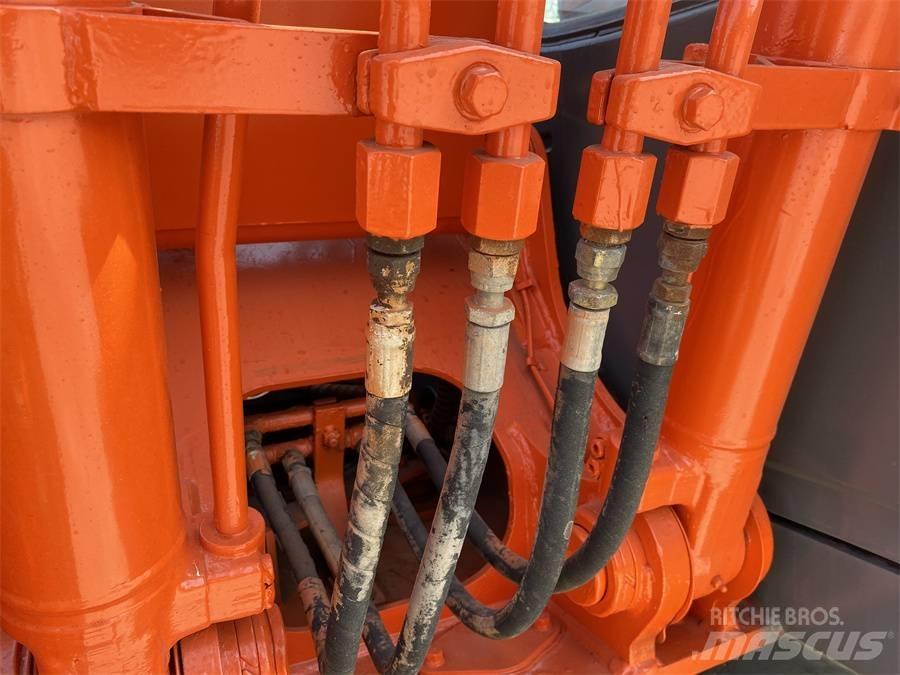 Hitachi EX 100 G-3 Pelle sur chenilles