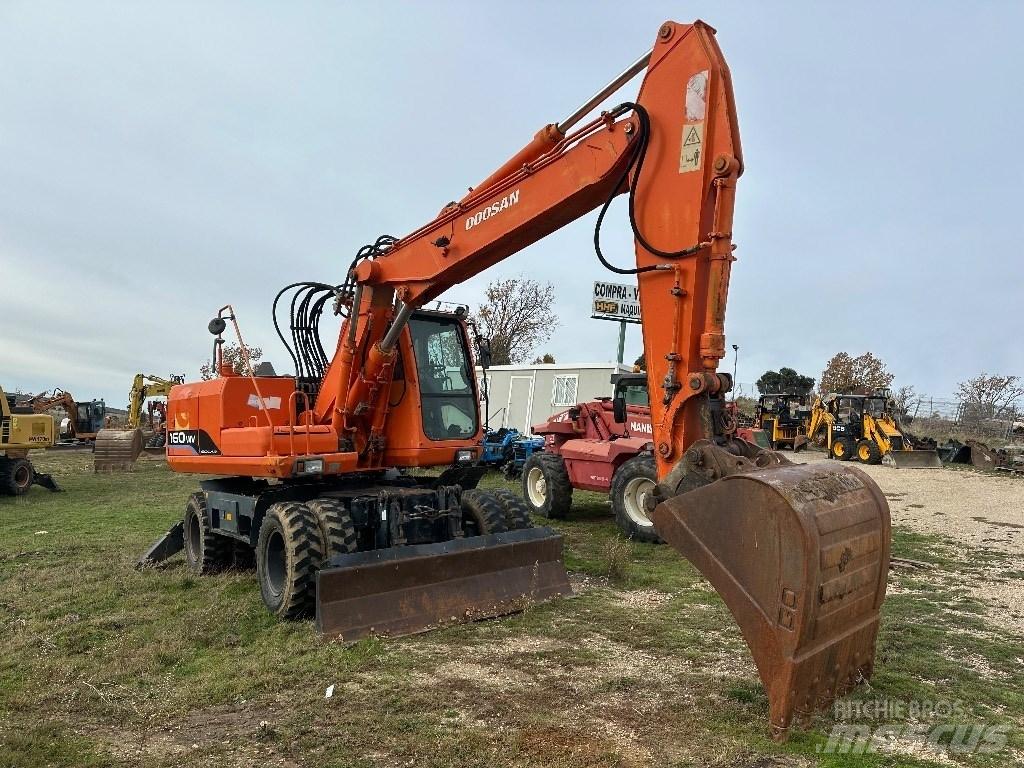 Doosan Solar 160 W V Pelle sur pneus