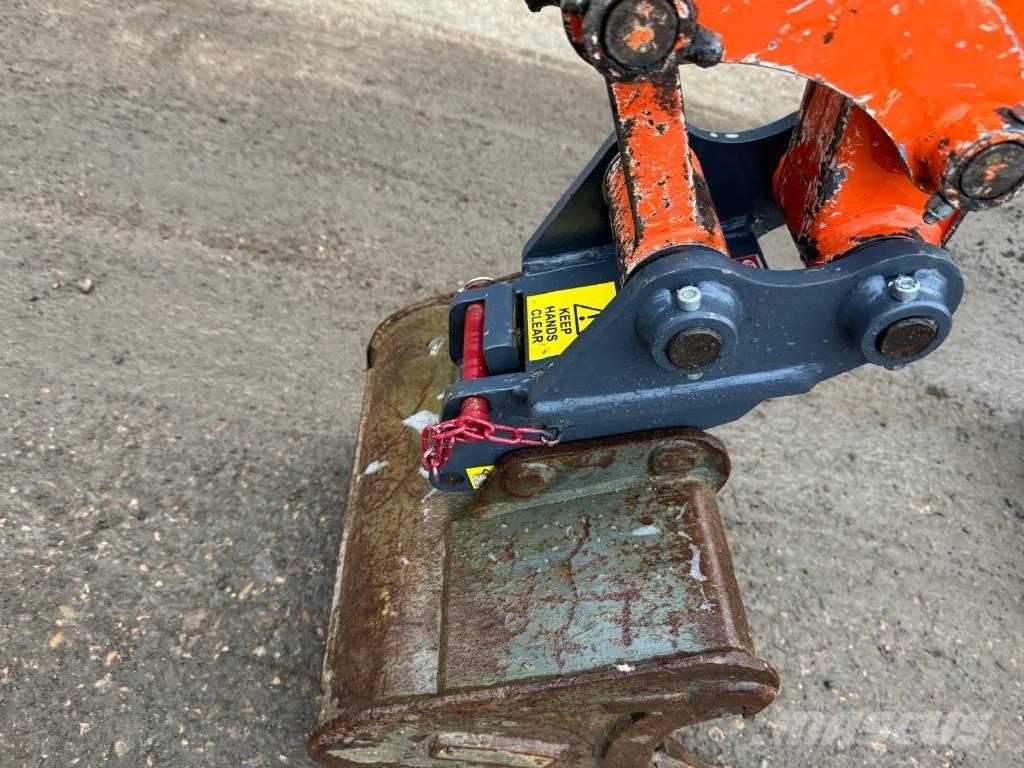 Hitachi ZX19U-5A Mini pelle < 7t