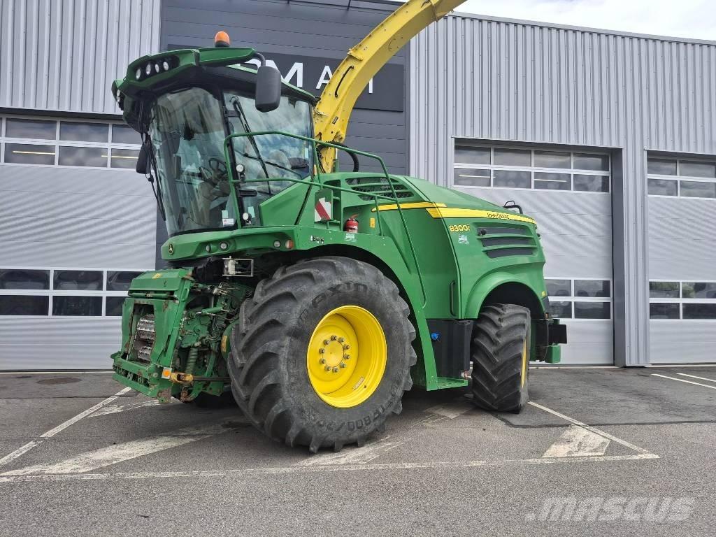 John Deere 7300 i Ensileuse automotrice