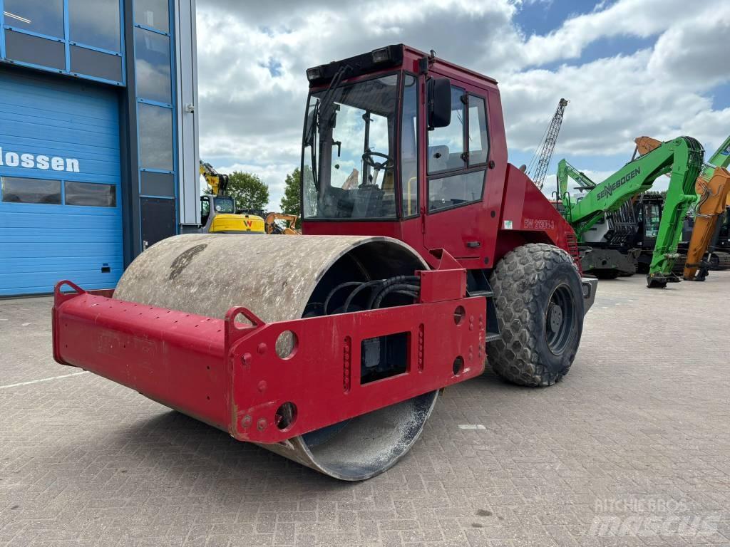 Bomag BW 213 D H-3 Rouleaux monocylindre