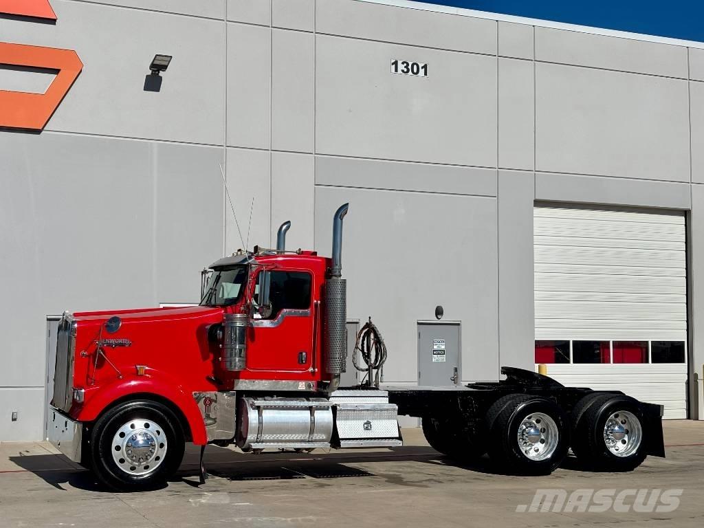 Kenworth W 900 Tracteur routier