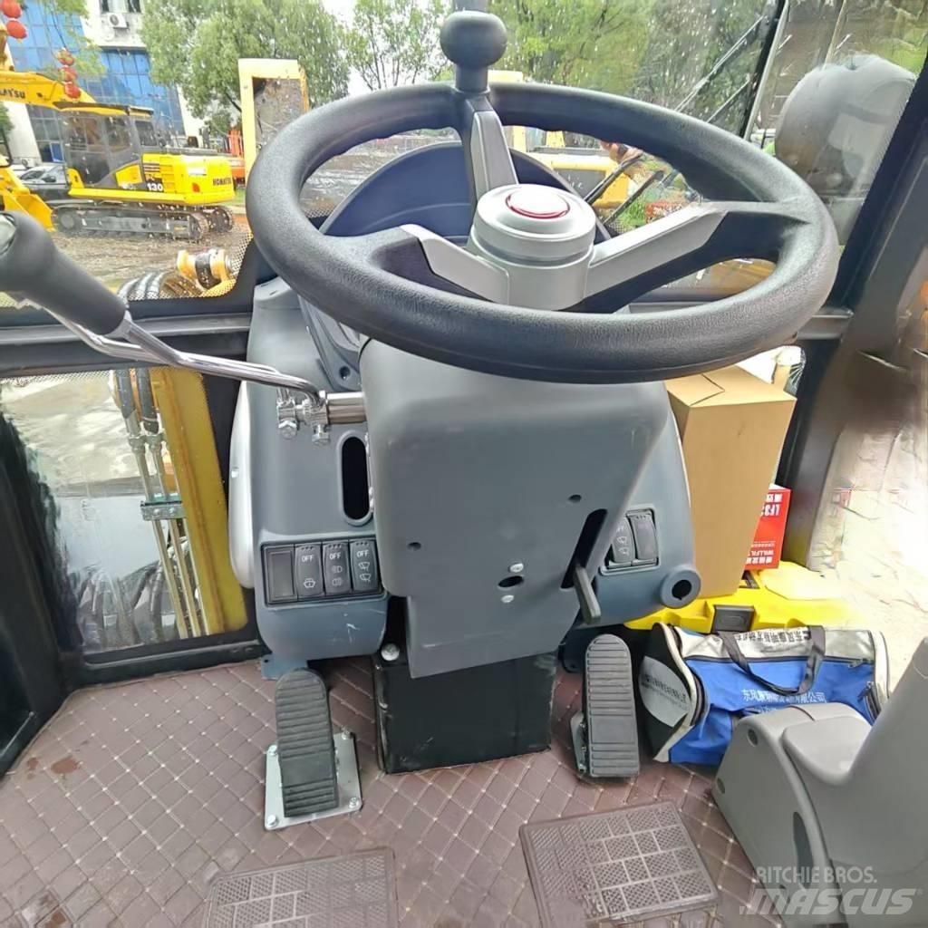 CAT 420 F Tractopelle