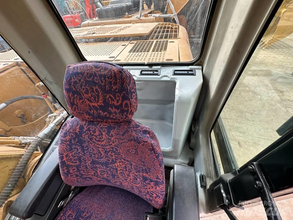 CAT 320 C L Pelle sur chenilles