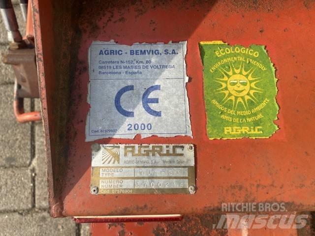 Agric W U M -2-3 Balayeuse / Autolaveuse