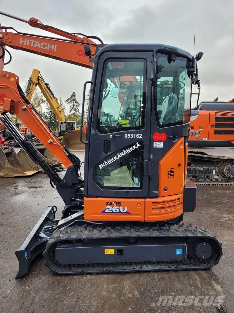 Hitachi ZX 26 U-6 Mini pelle < 7t