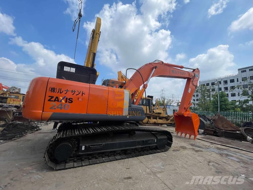 Hitachi ZX 240 Pelle sur chenilles