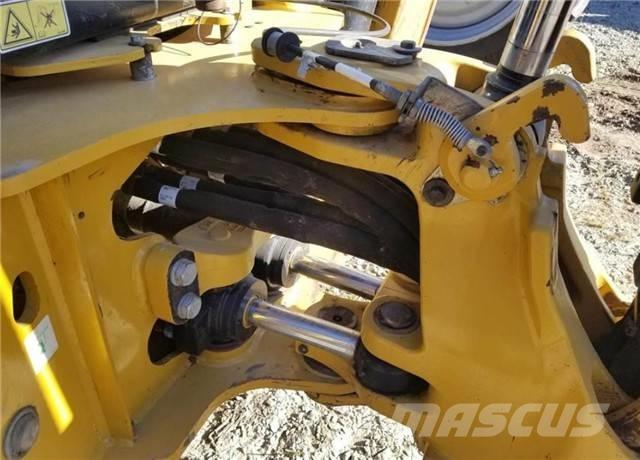 CAT 416 F Tractopelle