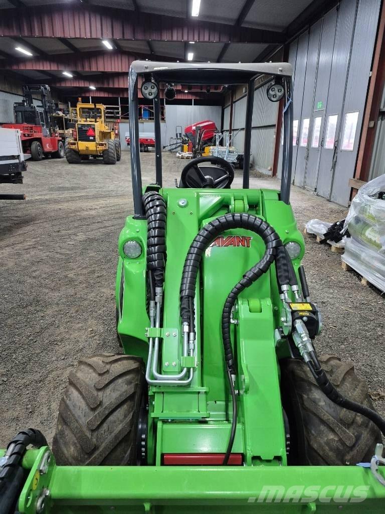 Avant 528 Chargeuse multifonction
