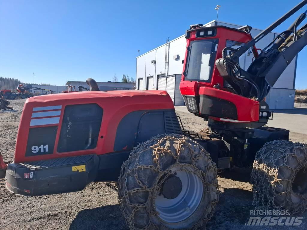 Komatsu 911 Abatteuse