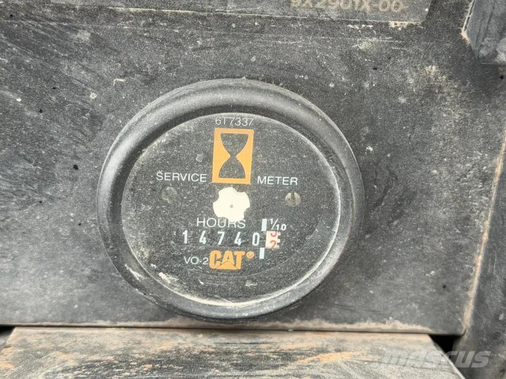 CAT IT 12 B Chargeuse sur pneus