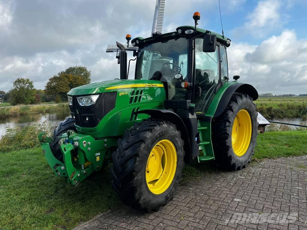 John Deere 6110 R Tracteur