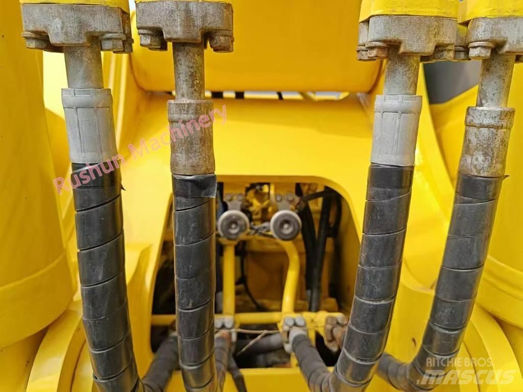 Komatsu PC 220-8 Pelle sur chenilles