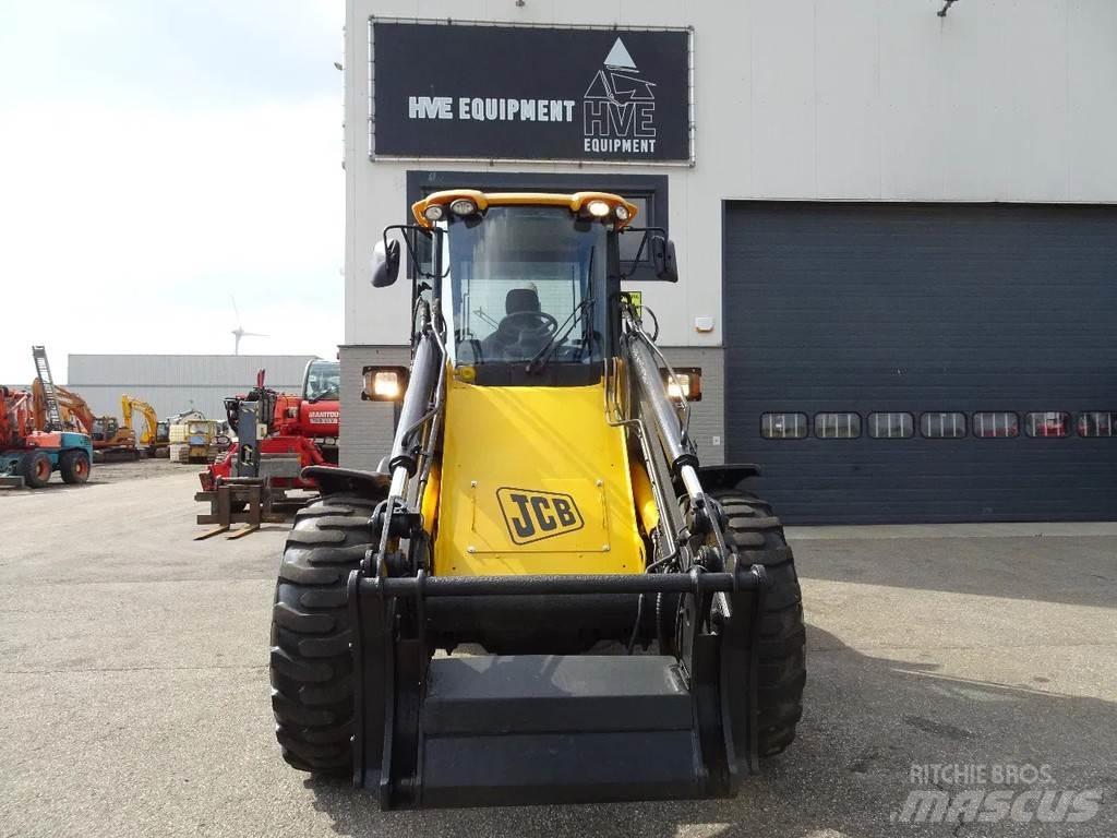 JCB 416 Chargeuse sur pneus