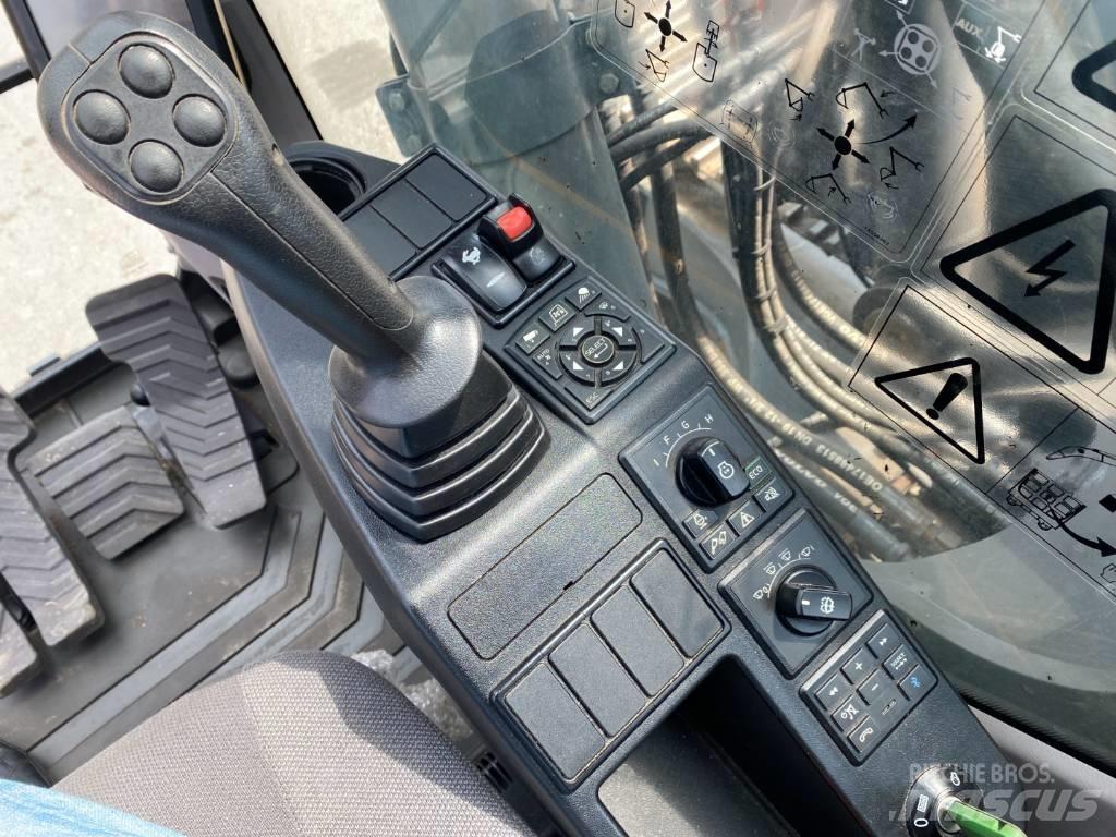 Volvo EC200 ENL Pelle sur chenilles