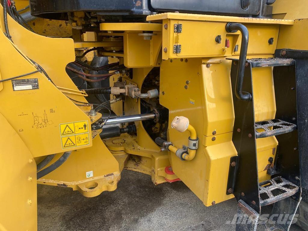 CAT 966 M NVT Chargeuse sur pneus