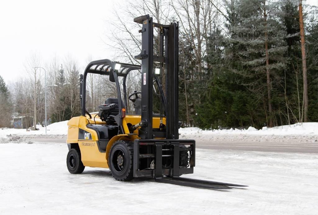 CAT DP 35 N Chariots diesel