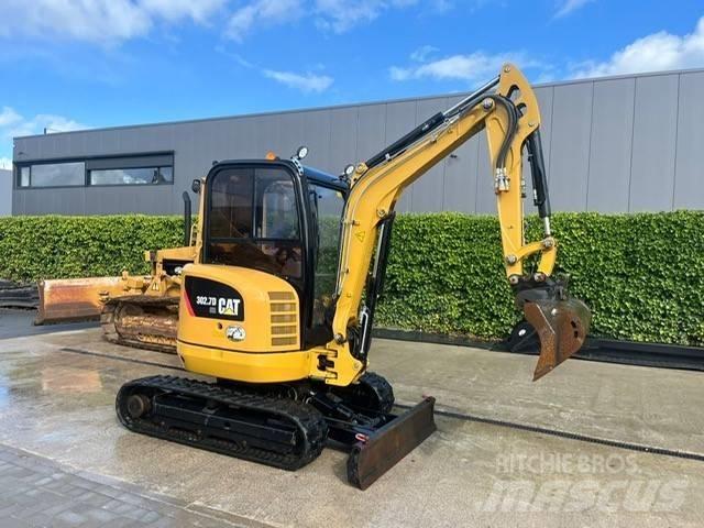 CAT 302.7 D CR Mini pelle < 7t