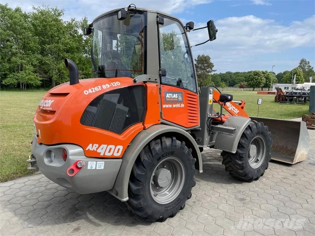 Atlas AR400 Chargeuse sur pneus