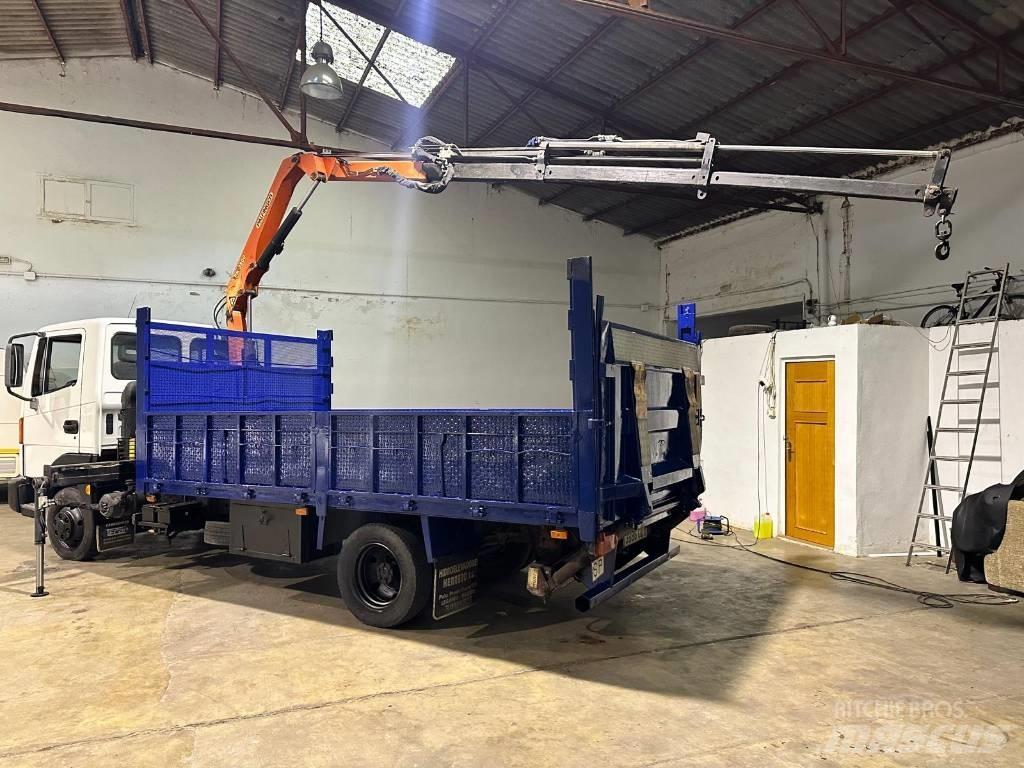 Nissan ATLEON 140 Camion plateau