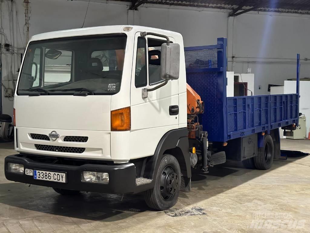 Nissan ATLEON 140 Camion plateau