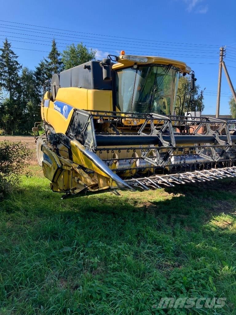 New Holland CX 8080 Moissonneuse batteuse