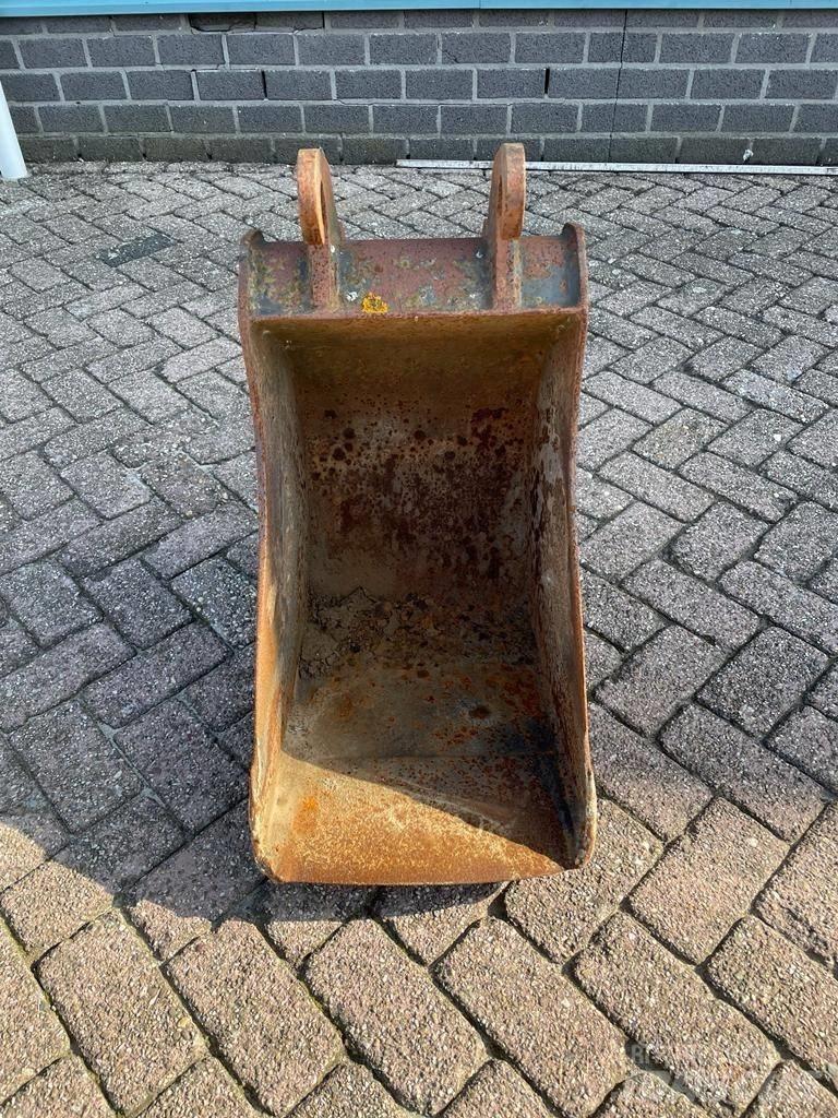 Eurosteel sleuvenbak Godet