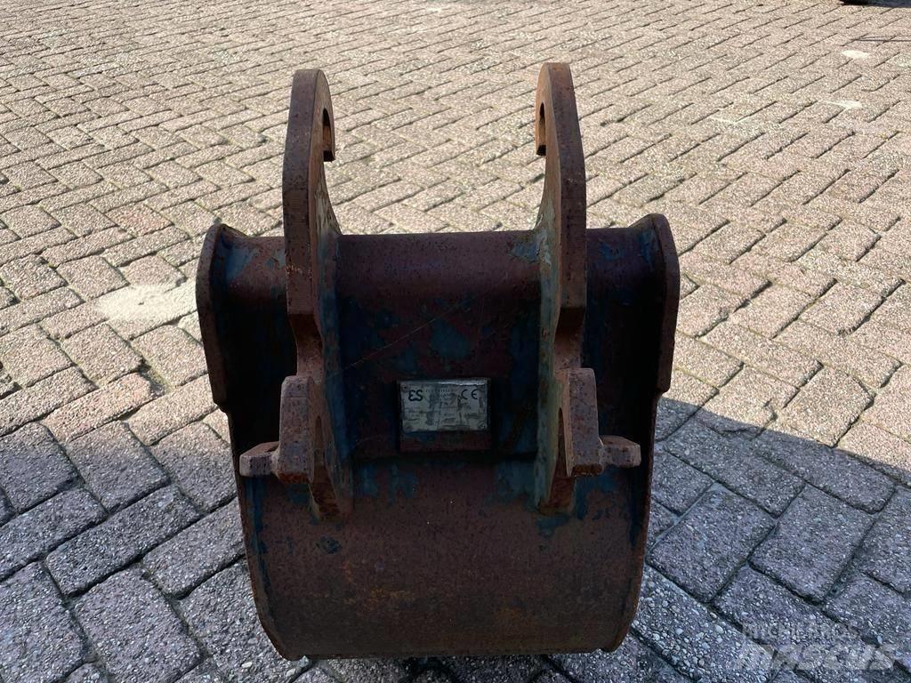 Eurosteel sleuvenbak Godet
