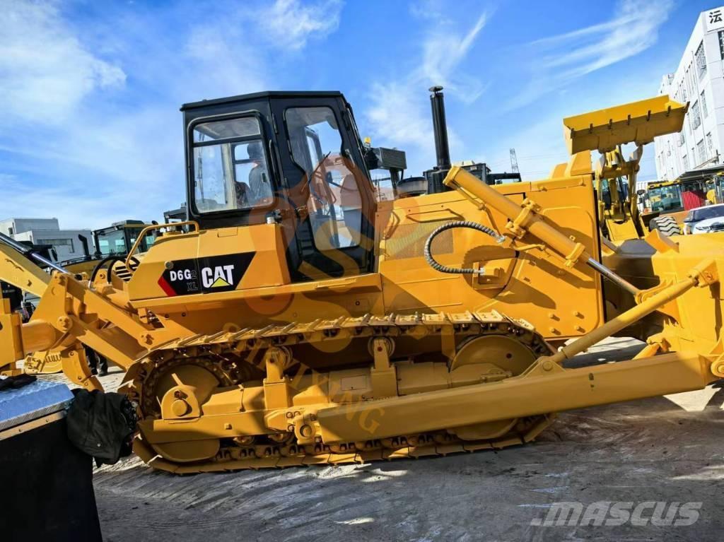 CAT D6G Bouteurs sur chenilles