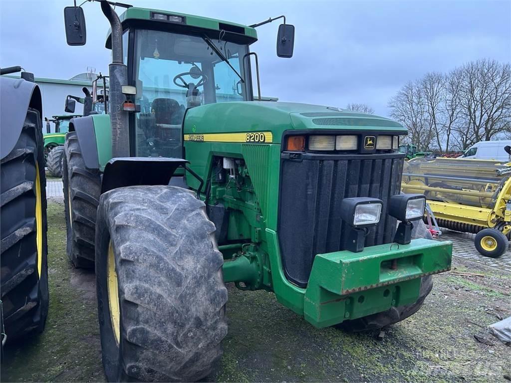 John Deere 8200 Tracteur