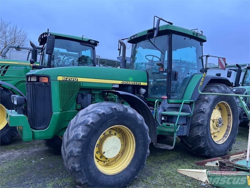 John Deere 8200 Tracteur