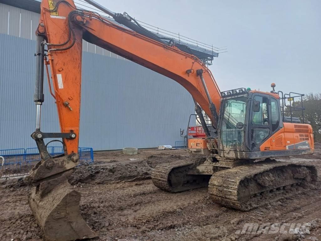 Doosan DX 225 LC-5 Pelle sur chenilles
