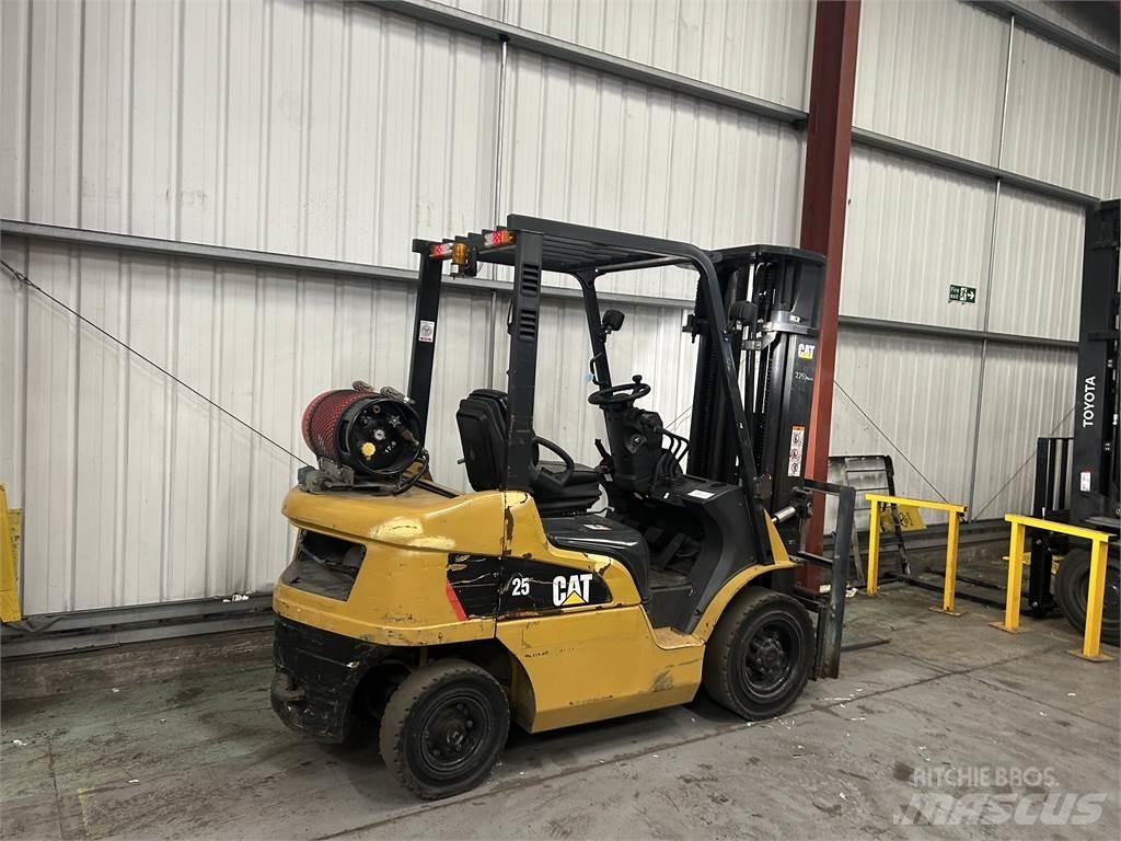 CAT GP25NT Chariots GPL