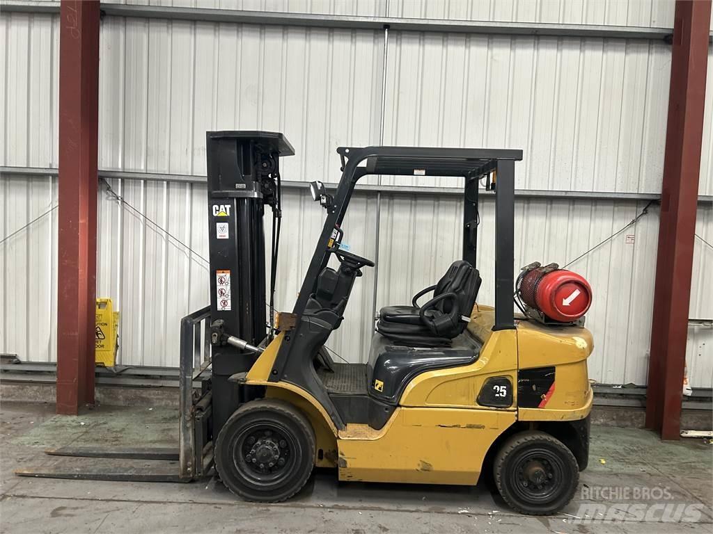 CAT GP25NT Chariots GPL