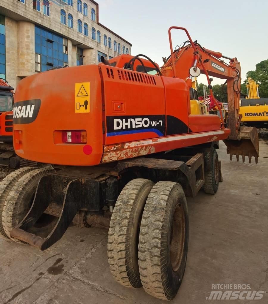 Doosan DH 150 W-7 Pelle sur pneus