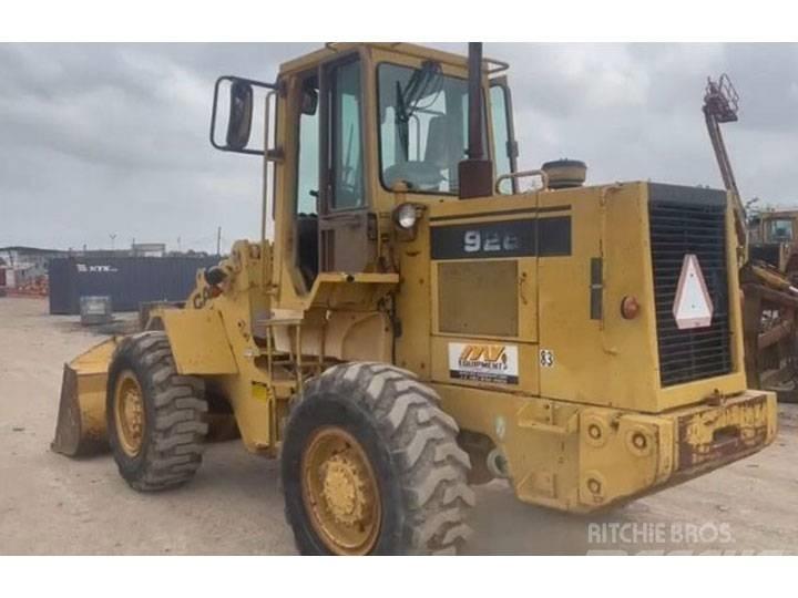CAT 926E Chargeuse sur pneus