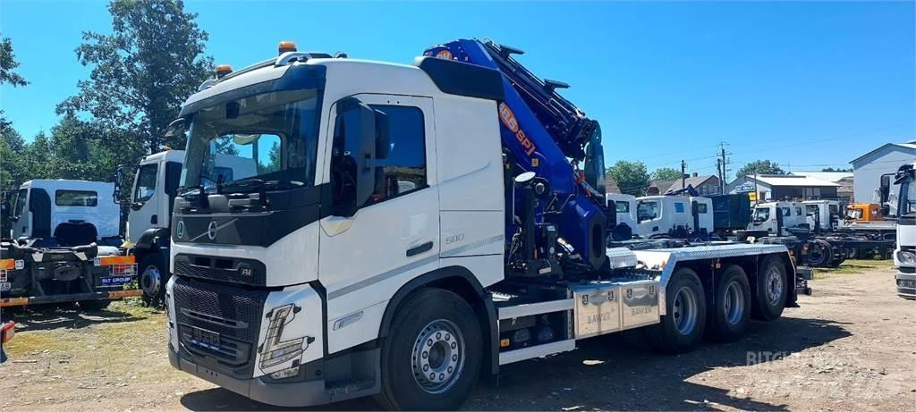 Volvo FM 500 8X4 Camion plateau ridelle avec grue