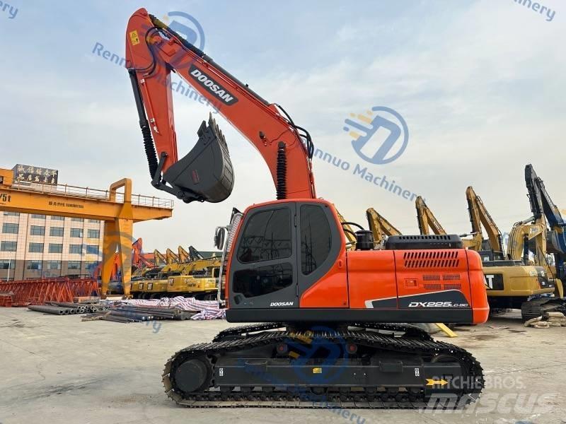 Doosan DX 225 LC-9C Pelle sur chenilles