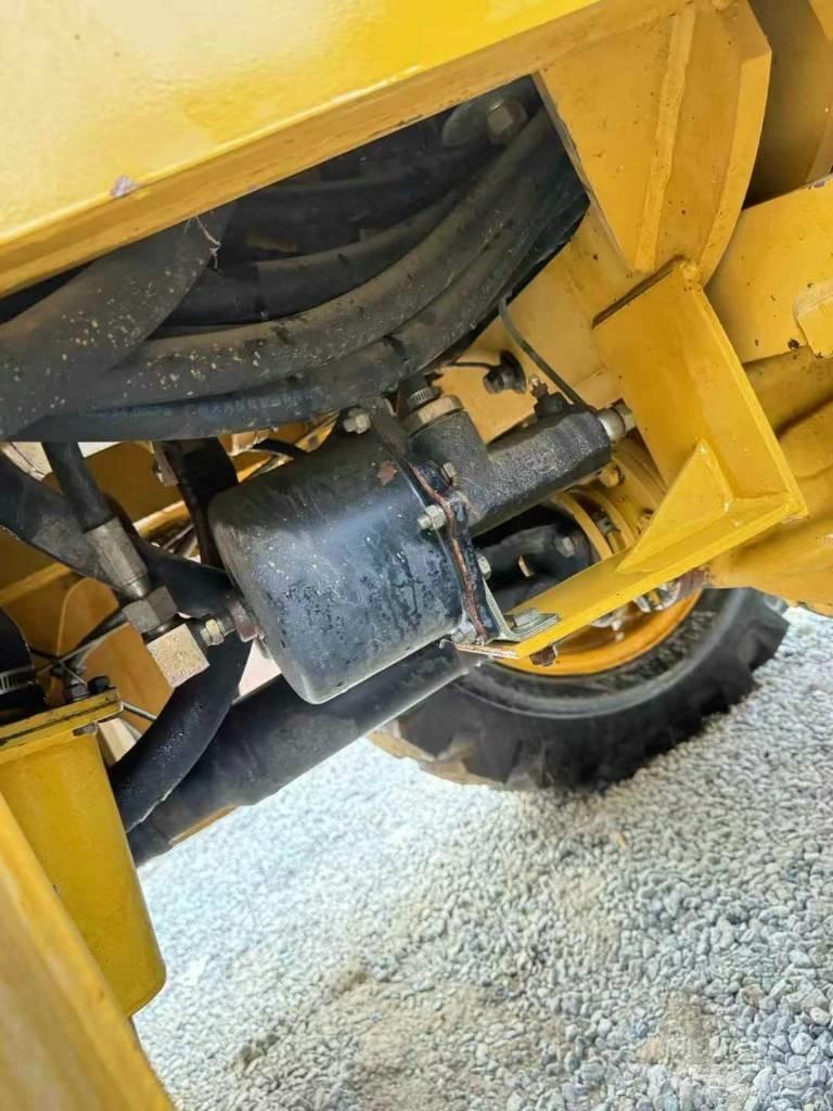 XCMG WZ 30-25 Tractopelle
