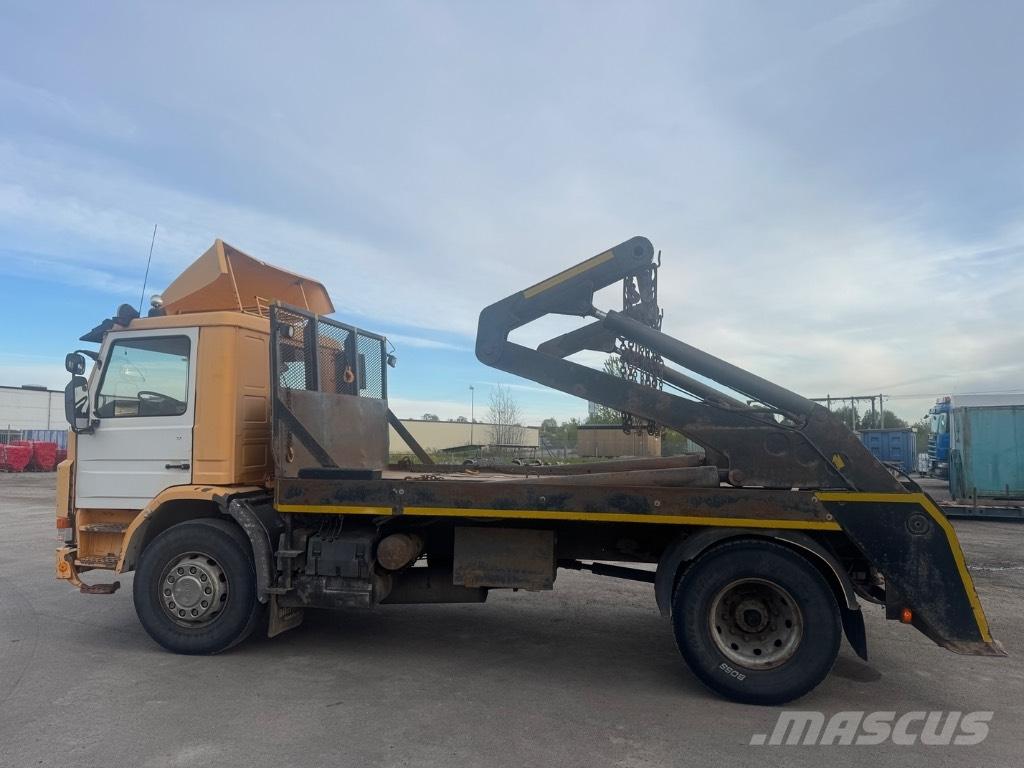 Scania P 82 H Camion multibenne