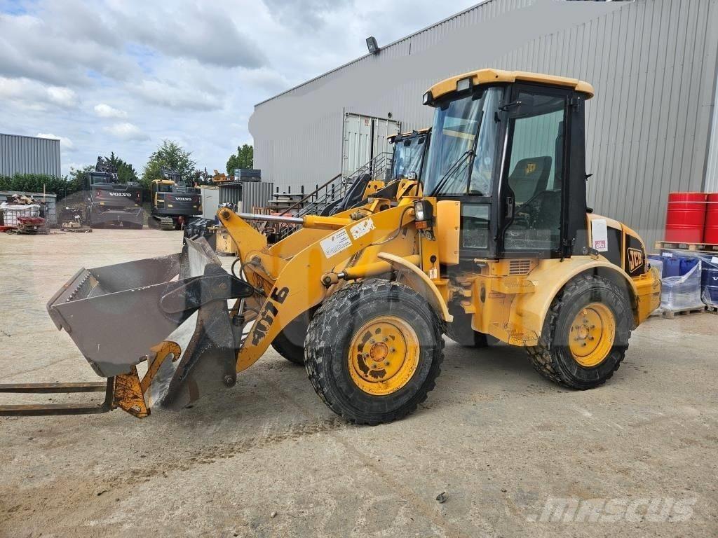 JCB 407 B Chargeuse sur pneus