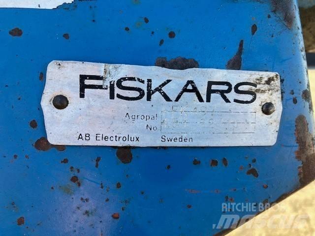 Fiskars FFK 497 Charrue réversible