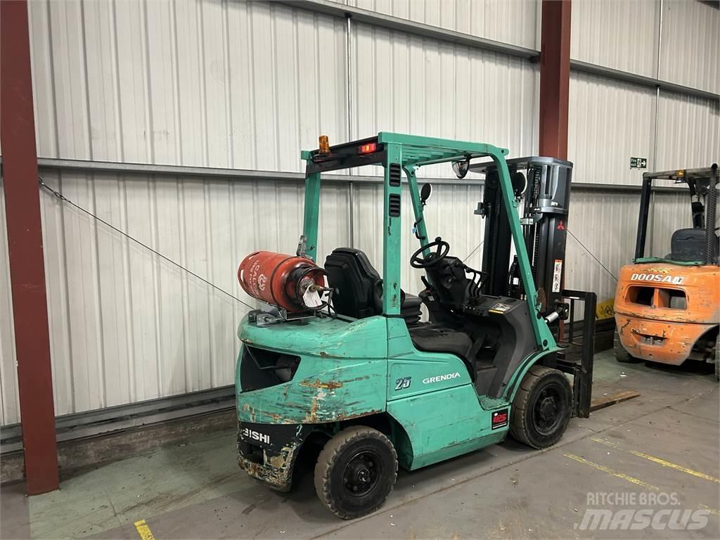 Mitsubishi FG25NT Chariots GPL