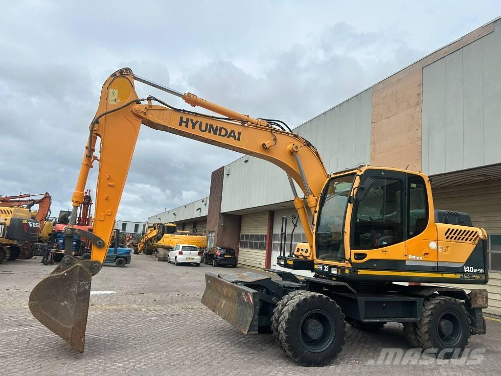 Hyundai 140W-9A Pelle sur pneus