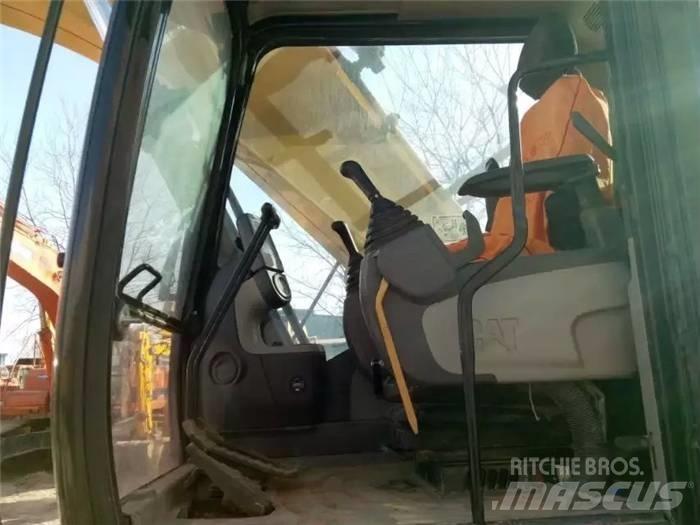CAT 324 D2L Pelle sur chenilles