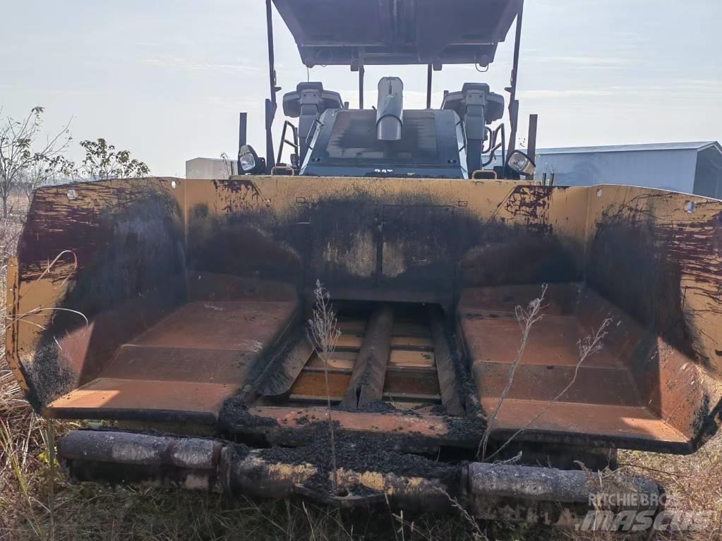 CAT AP655F Finisseur