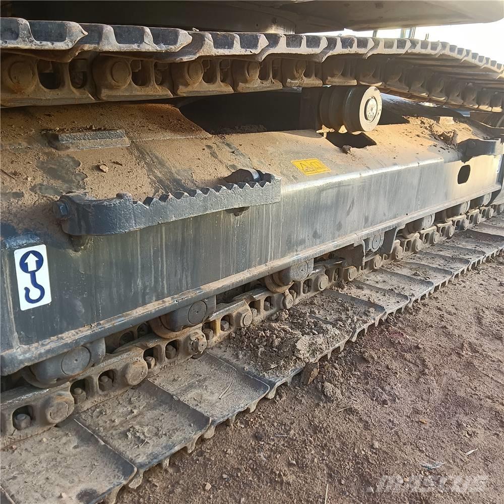 Volvo EC140B Pelle sur chenilles