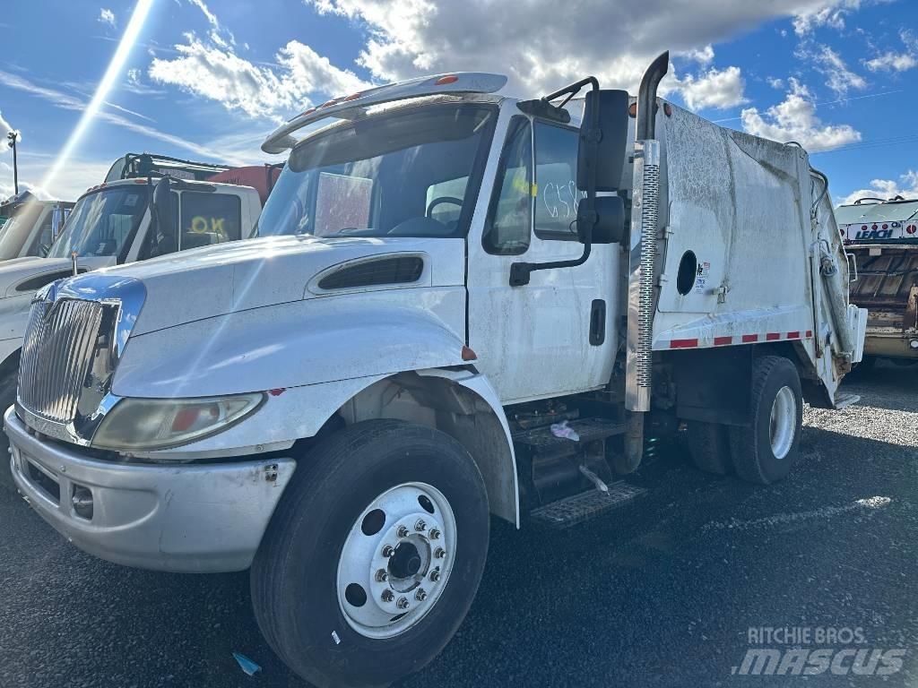 International 4300 Camion poubelle